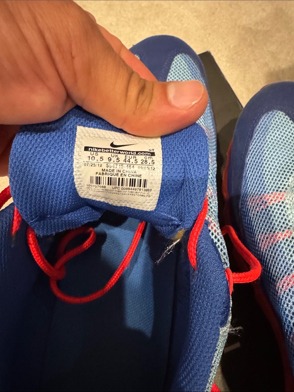 Air max mens 10.5 Blue Sneakers with Red Accents - Picture 7 of 7